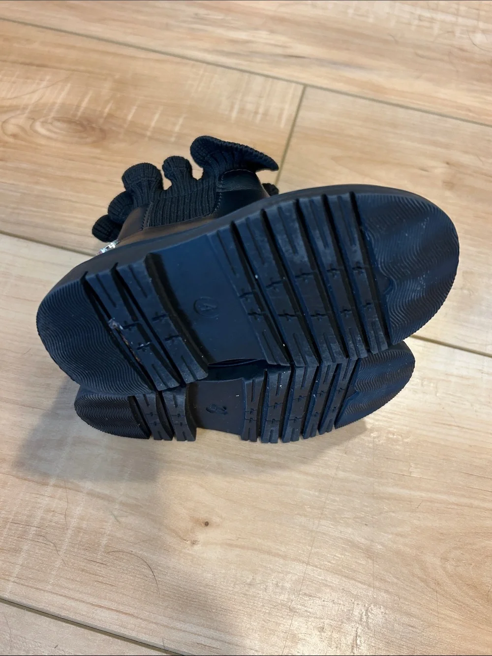 Nicole Miller chic black